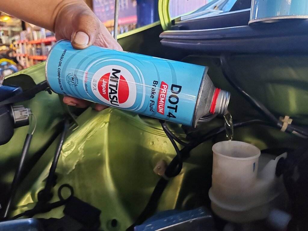 Tukar Minyak Brek Kereta